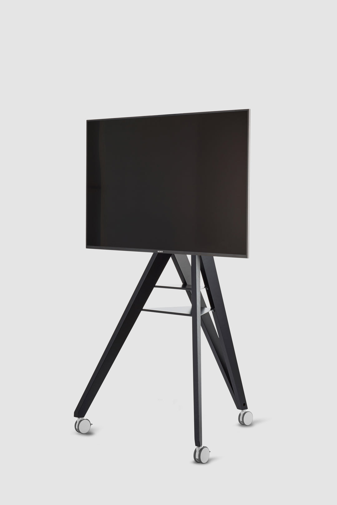 TV Ständer aus Holz von roomours