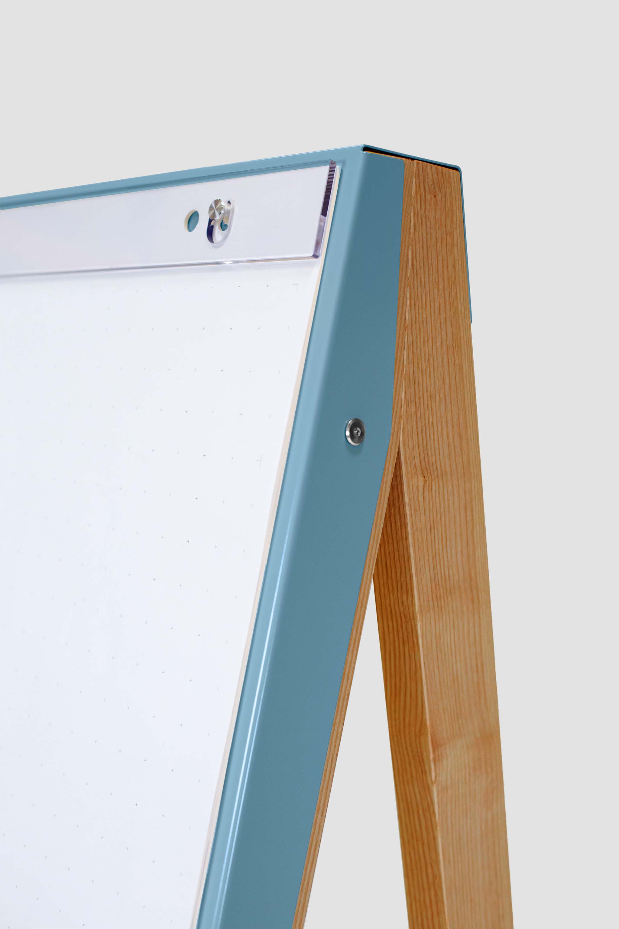 Mobile Flipchart on Castors Charter on Tour