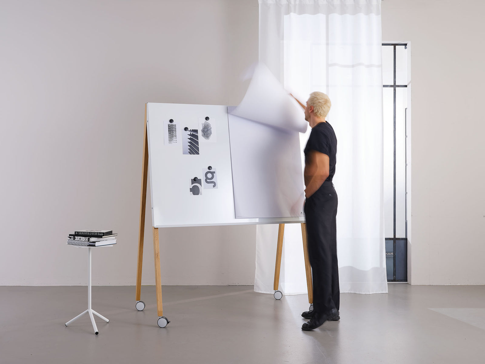 Whiteboard Jack White im Open Office Space 